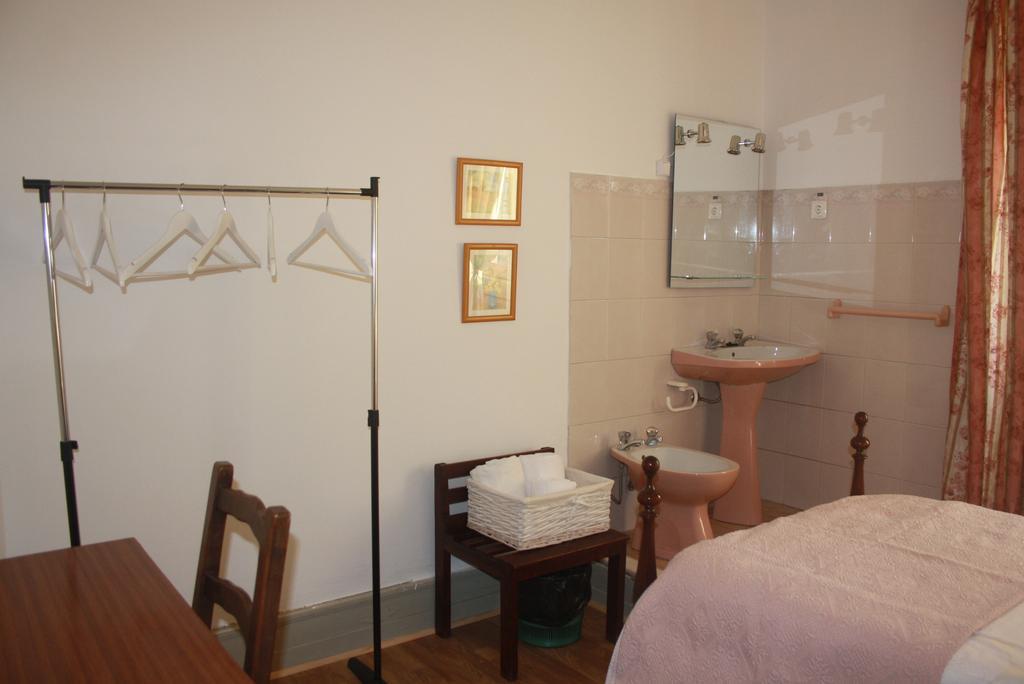 Guest House Infante Dom Henrique Coimbra Room photo